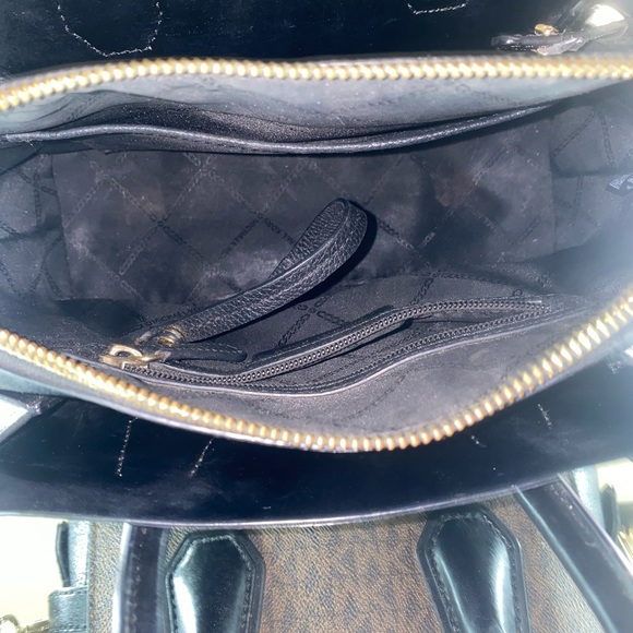 MK PURSE - Picture 4 of 5